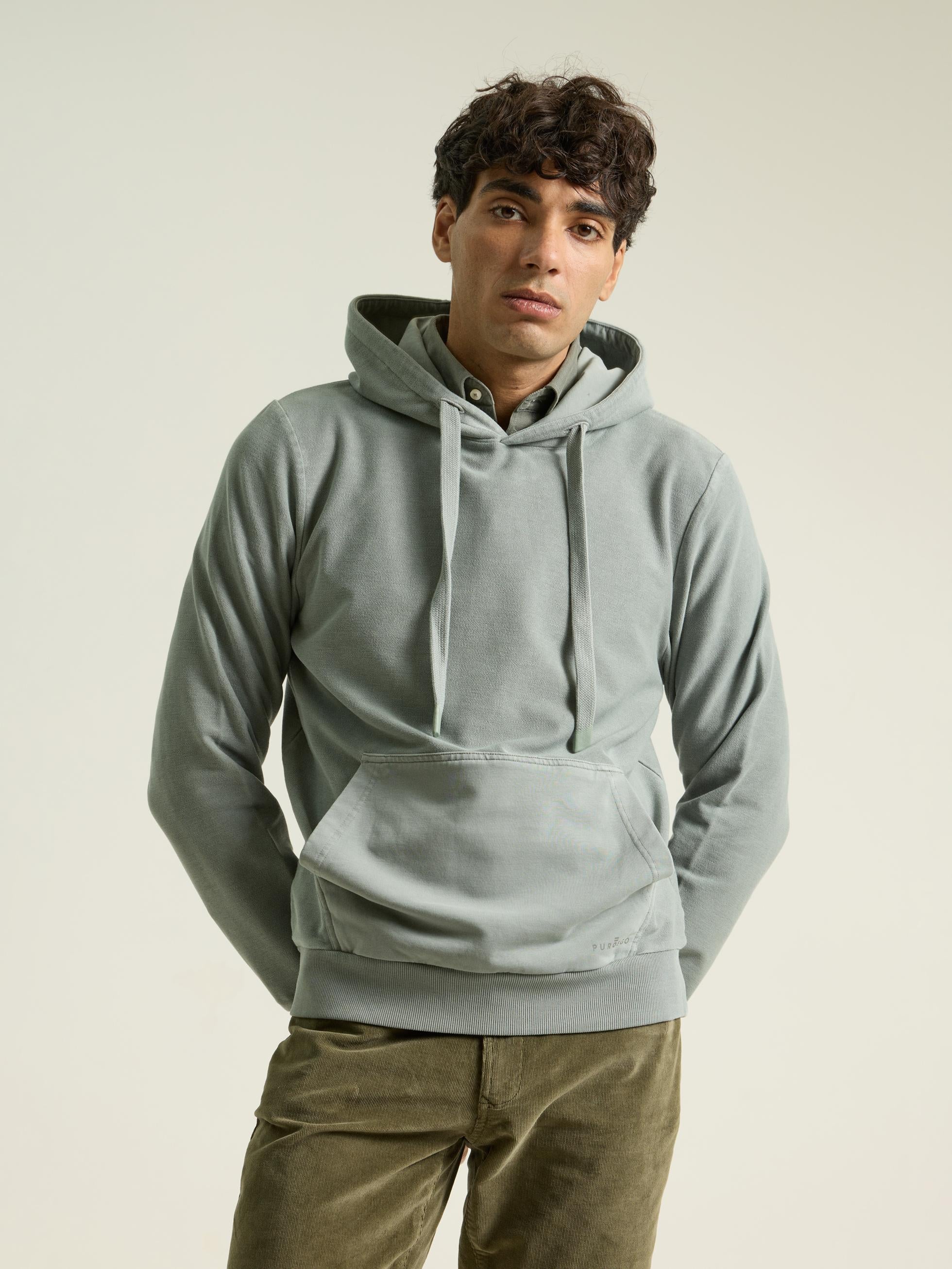 SUDADERA TÉCNICA CAPUCHA GRIS